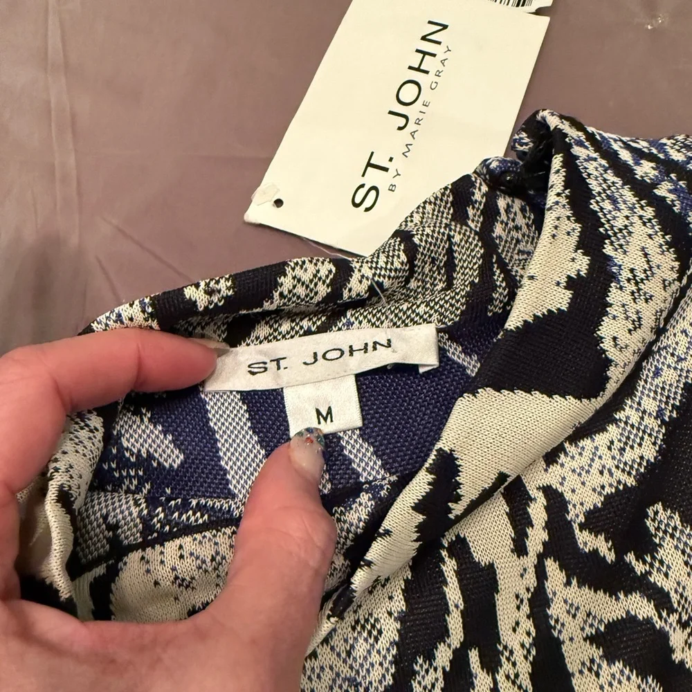 NWT St John Animal Print Sweater Shell Size M MSRP $355 - Picture 10 of 11